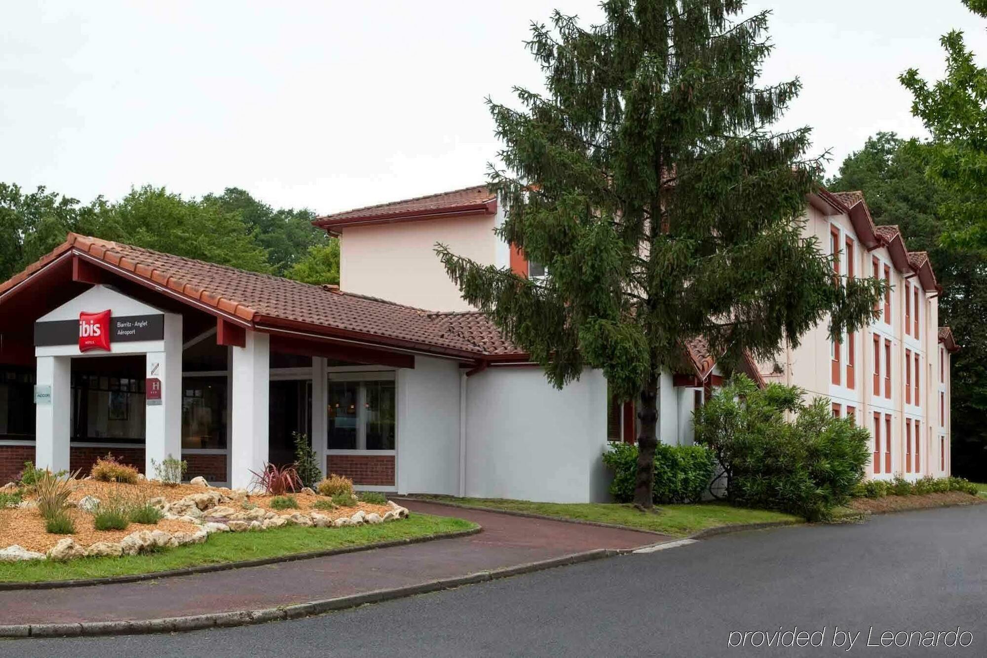 Hotel ibis Biarritz Anglet Aéroport Esterno foto